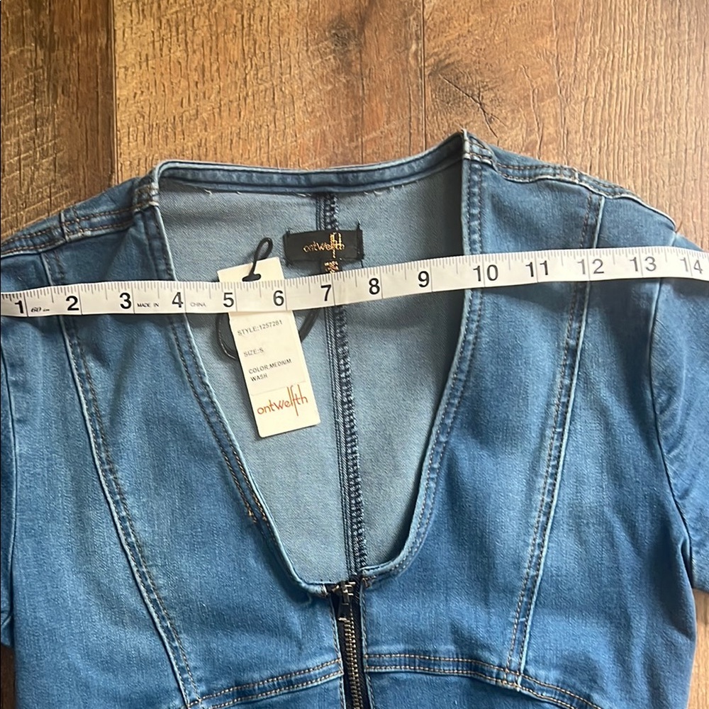 Blue Denim Overalls with Short Sleeves and Front Zipper - Picture 7 of 14